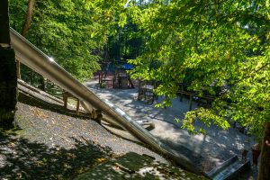 Rutschen am Abenteuerspielplatz © Tierpark Stadt Haag / Johann Reichart